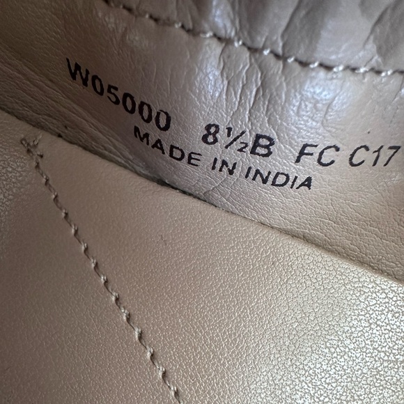 Cole Haan Black Leather Patent Cap Toe Stretch Ballet Flats Women’s 8.5B - Picture 11 of 12